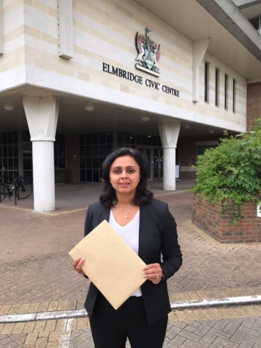 Charu Sood submits her petition to Elmbridge Council